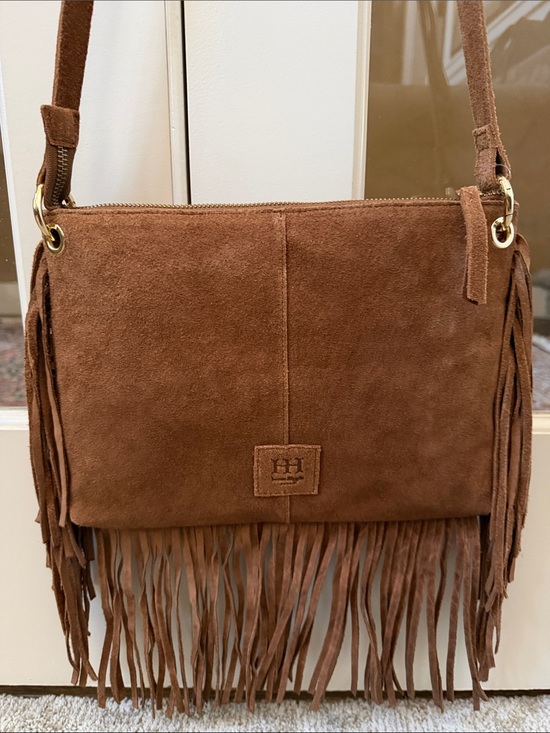 Haute Hippie Handbags - NWOT Haute Hippie Women’s Tan Genuine Suede Fringe Zip Top Crossbody Bag